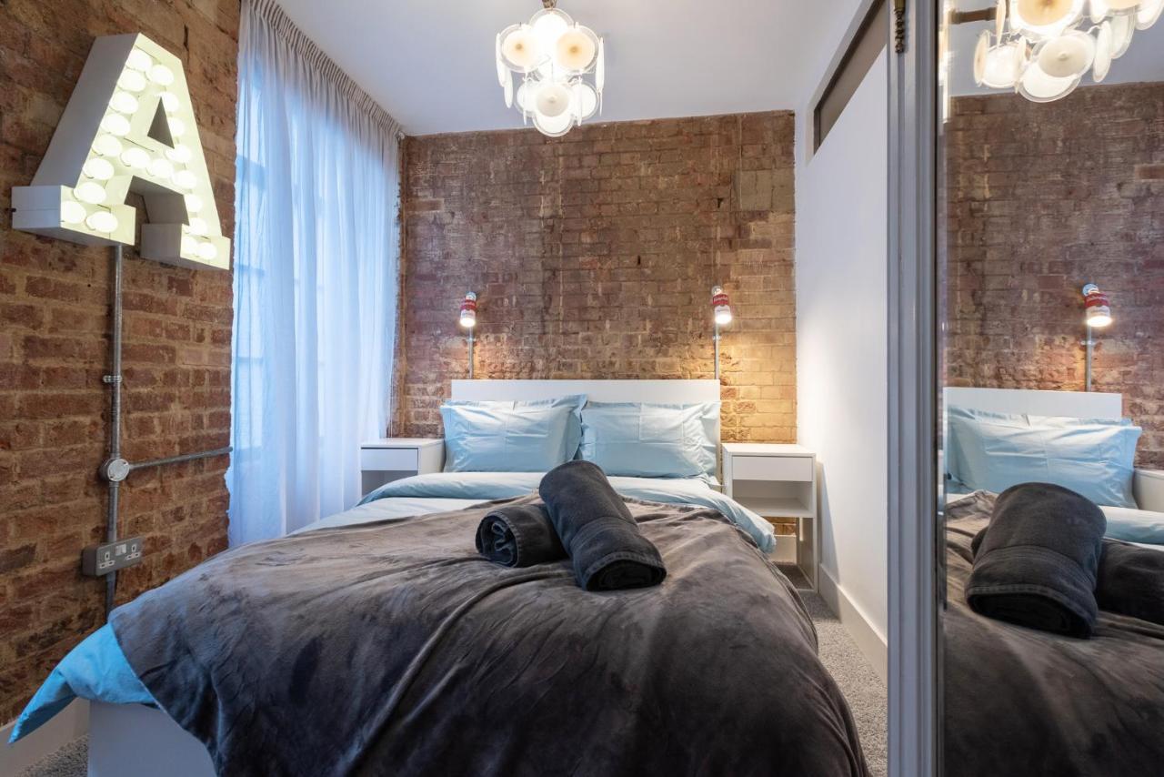 Amazingly Luxurious Loft Apartment, Soho - 3 Bedrooms, 2 Bath & Office