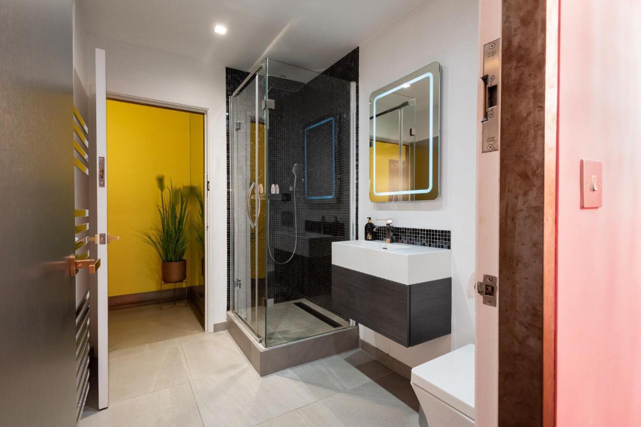 Apartment Amazingly Luxurious Loft Apartment, Soho - 3 Bedrooms, 2 Bath & Office