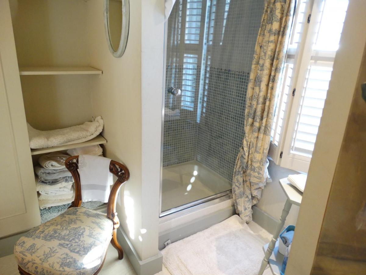 Hurlingham Bed & Breakfast London