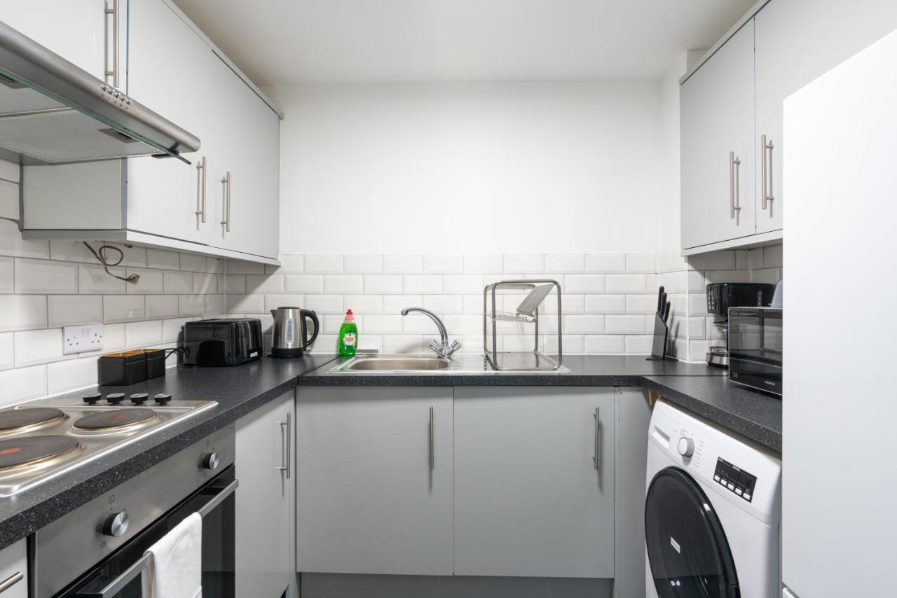 Apartment By Rehoboth - Abbey Wood Station - Zone 4 London