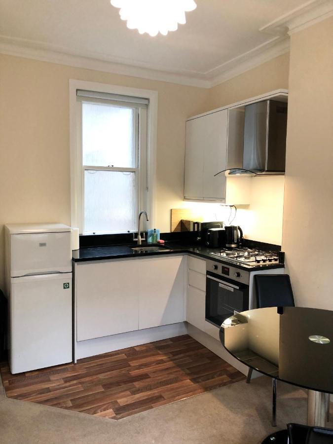 Stylish Maisonette And In Victoria Apartment *