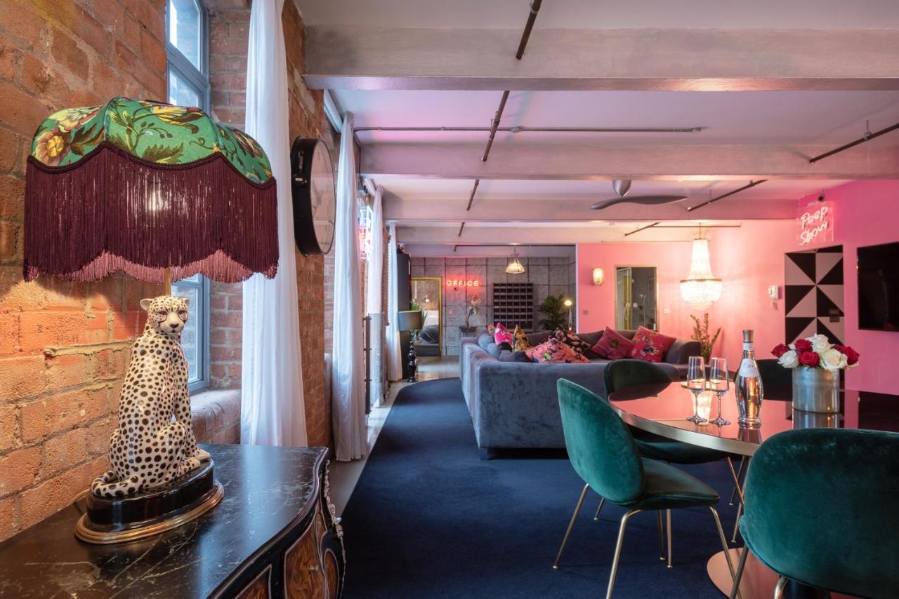 Amazingly Luxurious Loft Apartment, Soho - 3 Bedrooms, 2 Bath & Office London