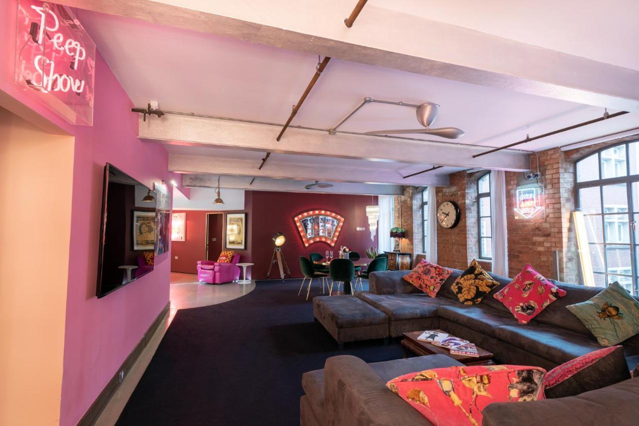 Amazingly Luxurious Loft Apartment, Soho - 3 Bedrooms, 2 Bath & Office London
