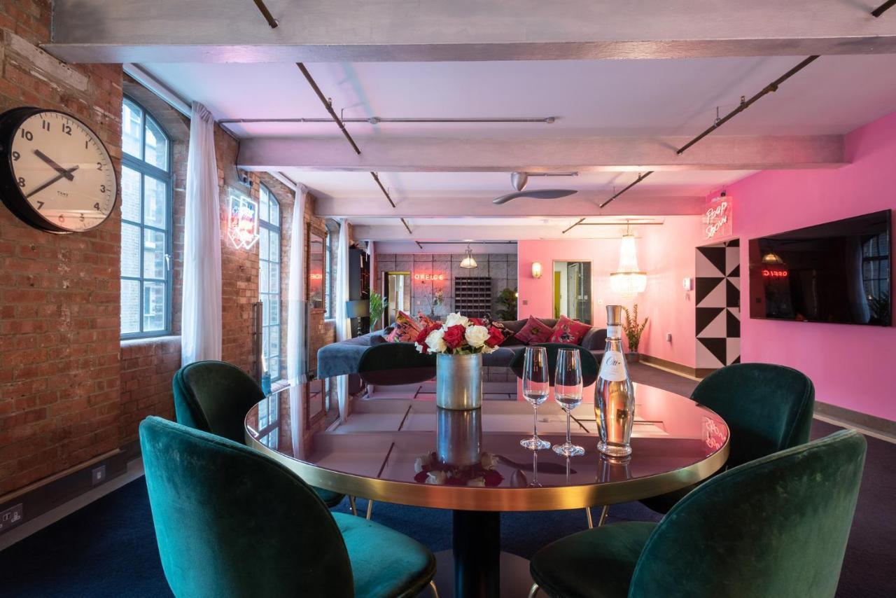 Amazingly Luxurious Loft Apartment, Soho - 3 Bedrooms, 2 Bath & Office London