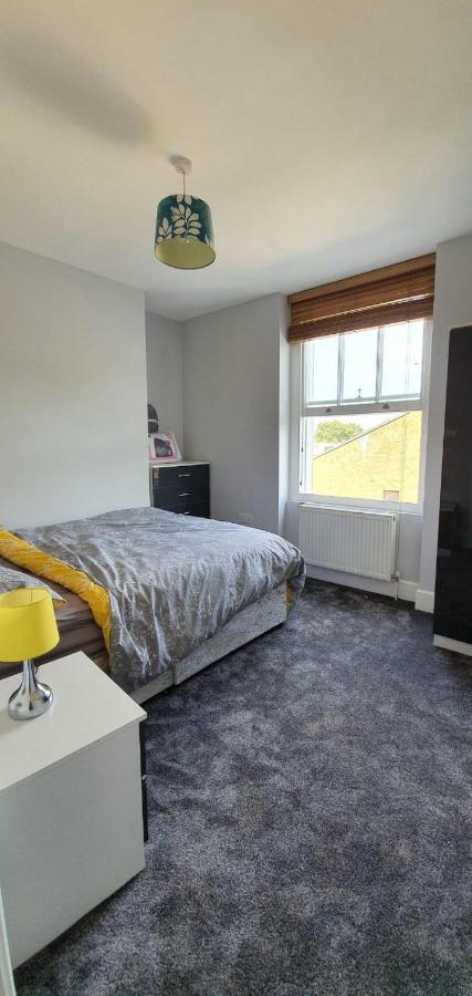 Camden Large 2 Bedroom Flat Gasthof London