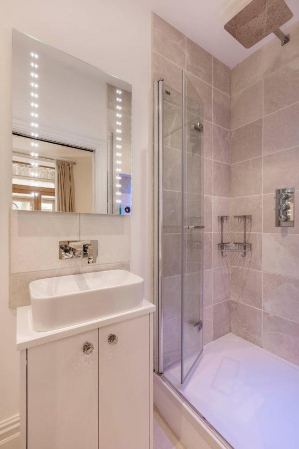 Fulham Road Apartment
