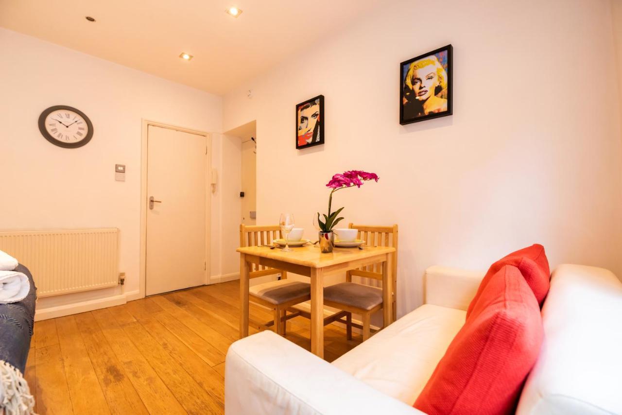 Mali Court Self Contained Modern Studio With Excellent Travel Links Apartamento Londres