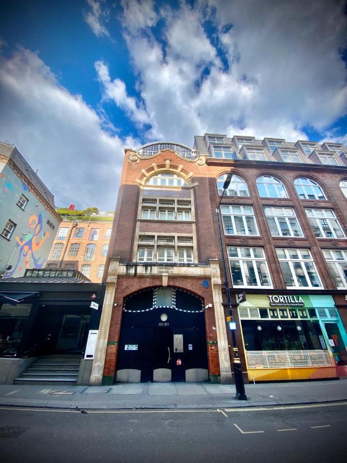 Apartment Amazingly Luxurious Loft Apartment, Soho - 3 Bedrooms, 2 Bath & Office *