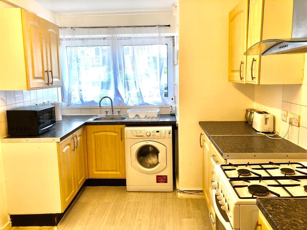 Stratford 3 Bedrooms House, Separate Reception, Close To Abba, Westfield, Olympic Stadium