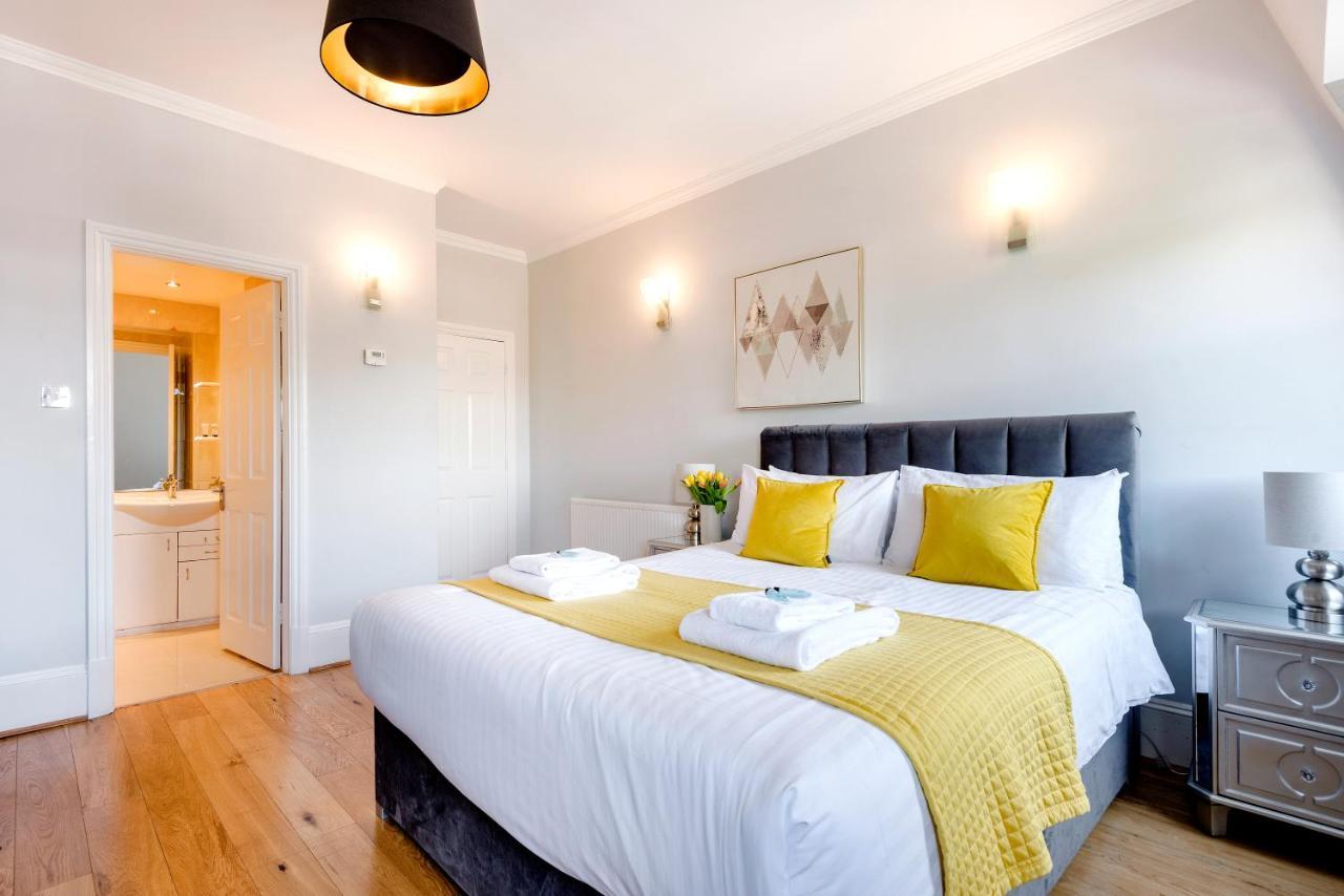 Apartment Hyde Park London