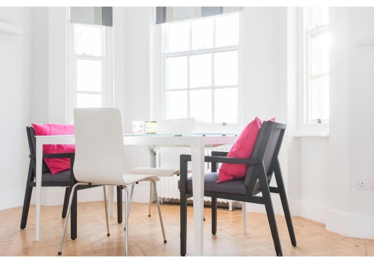 Stylish Flat Near Hyde Park London