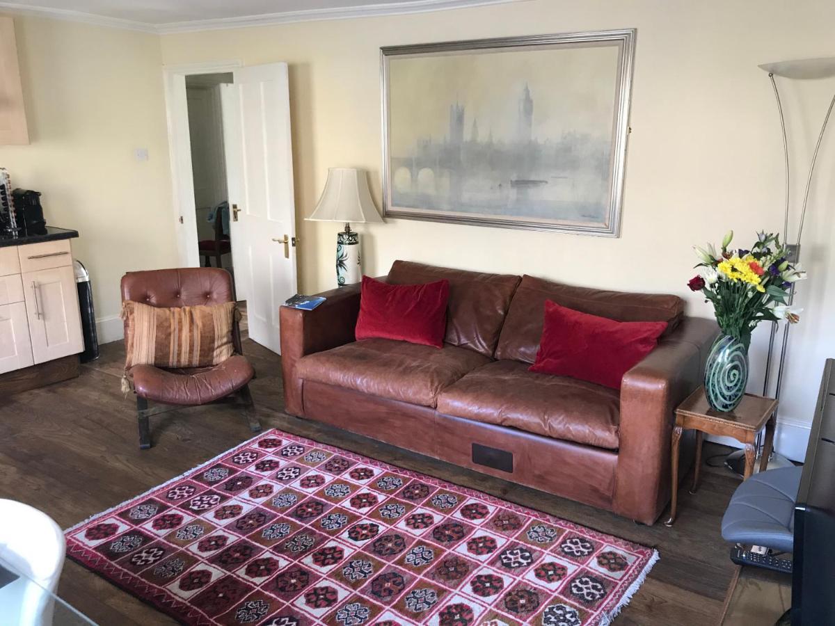 Griffin House Apartment