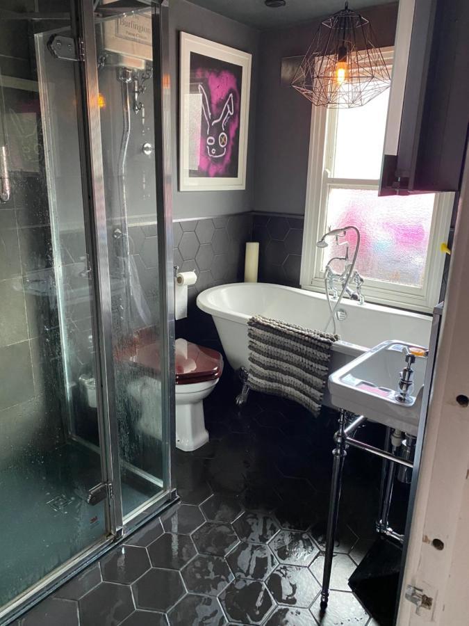 Luxury 2 Bedroom Flat Heart Of Camden *