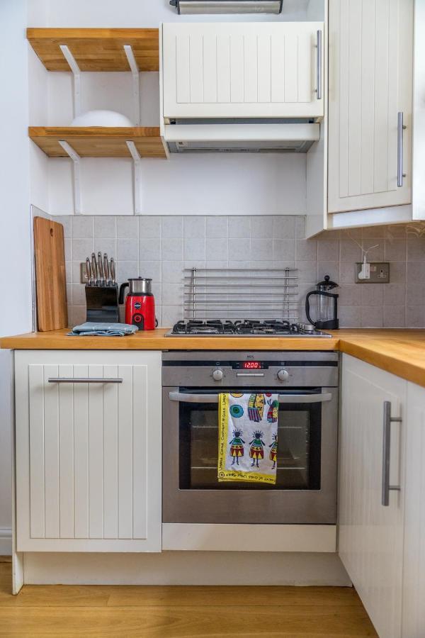 Apartment Modern Flat With Patio In Pimlico