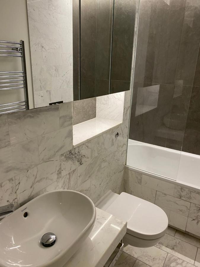 Luxury Canary Wharf One Bedroom In The Heart Of Apartment London