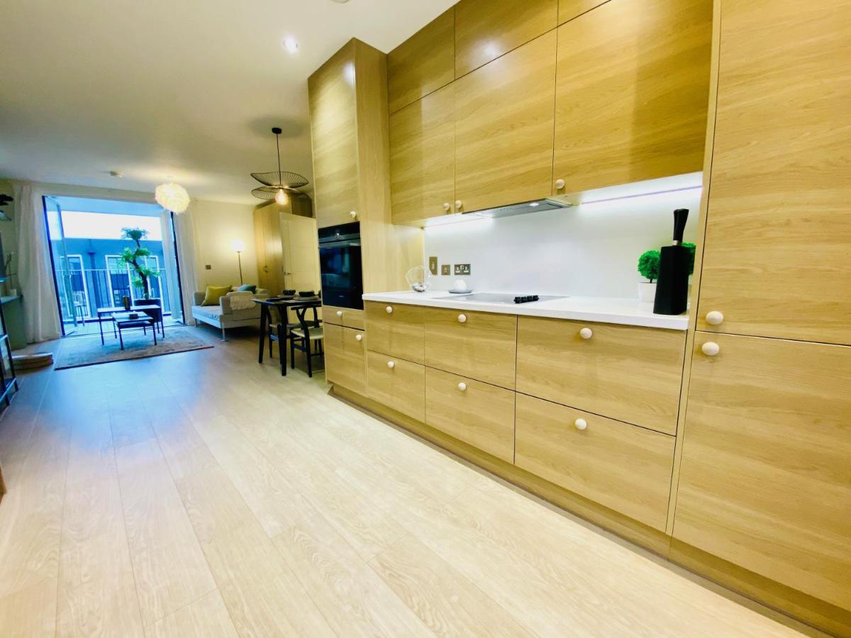 Apartment New Luxury 3-bed In The Heart Of The Olympic Park *