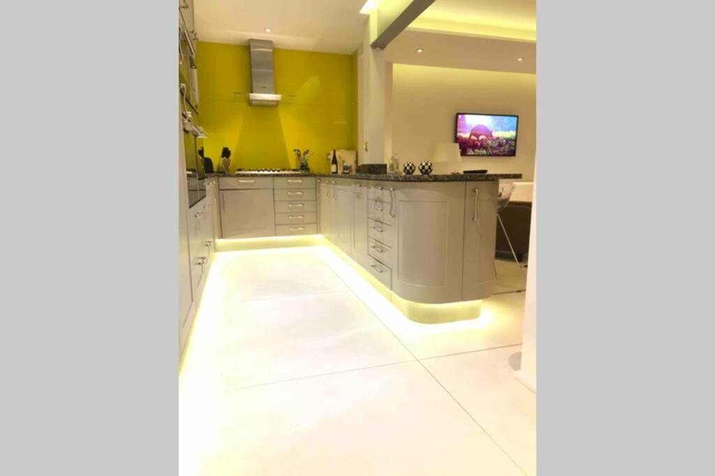 Marylebone Mayfair Hyde & Regents Park W1 London