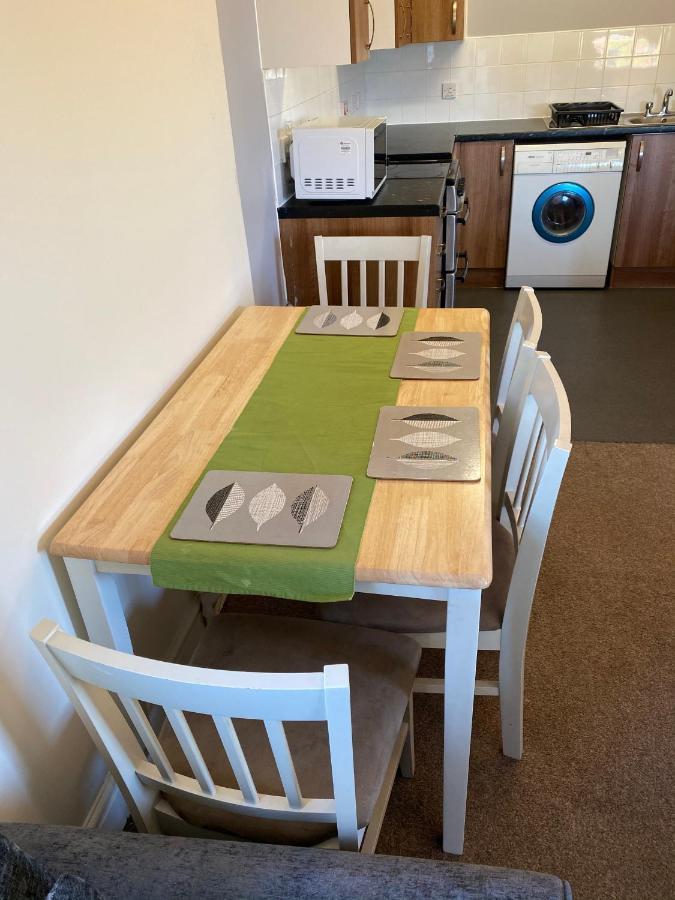 Spacious Neat Penthouse With Great View In Apartment London