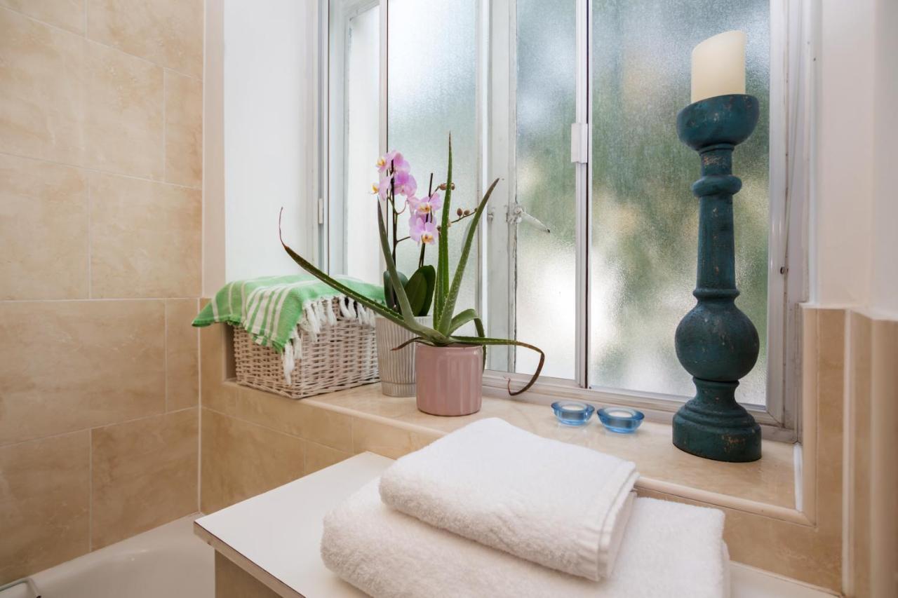 Westbourne Gardens Unique Studio Near Hyde Park Apartment London