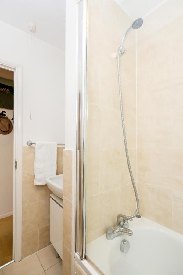 Westbourne Gardens Unique Studio Near Hyde Park *