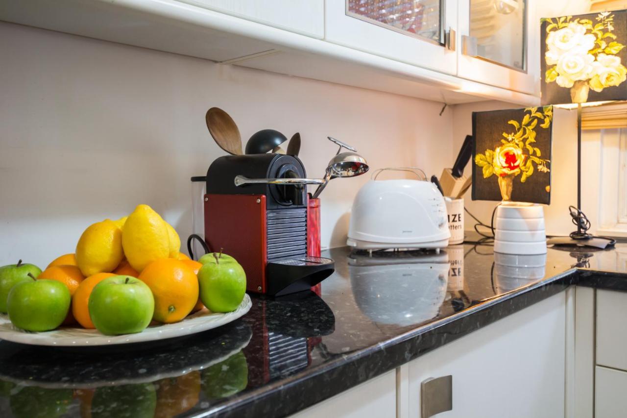 Westbourne Gardens Unique Studio Near Hyde Park Apartment London