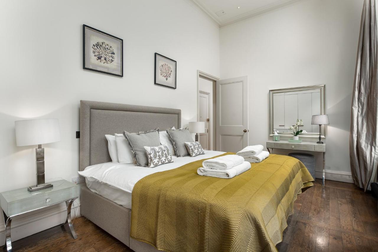 Grosvenor Gardens By Capital * London