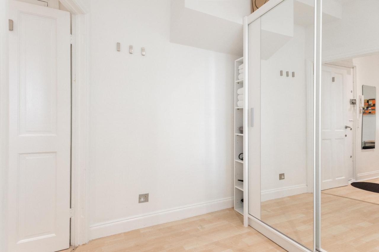 Friendly Flat Near Bridge
