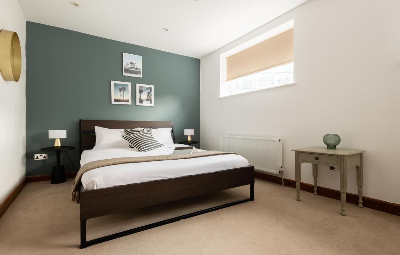 The Southwick Sanctuary - Large 6bdr With Terrace * London