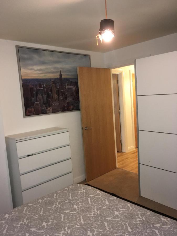 Apartment 1 Bed Near Canary Wharf Centre *