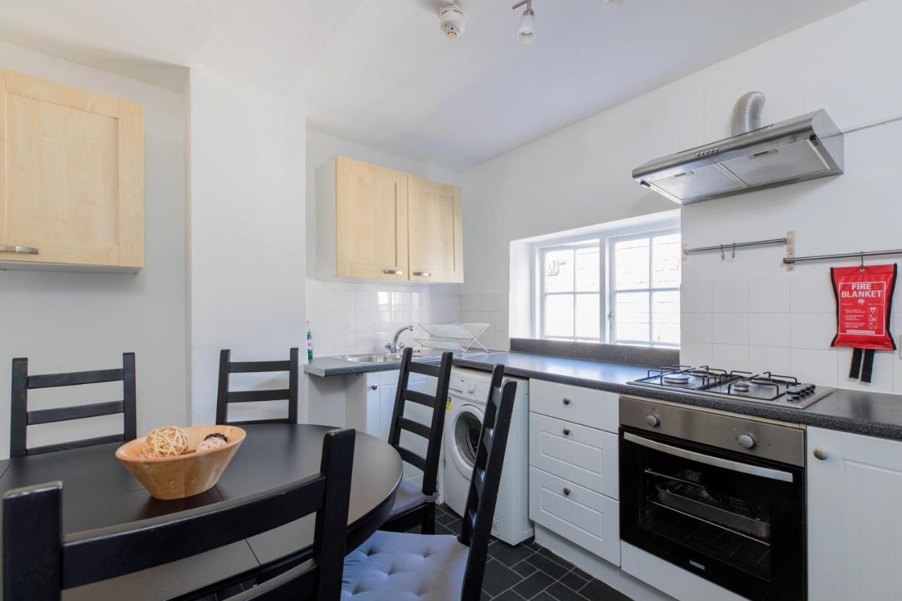 Apartment Stylish By Russel Square