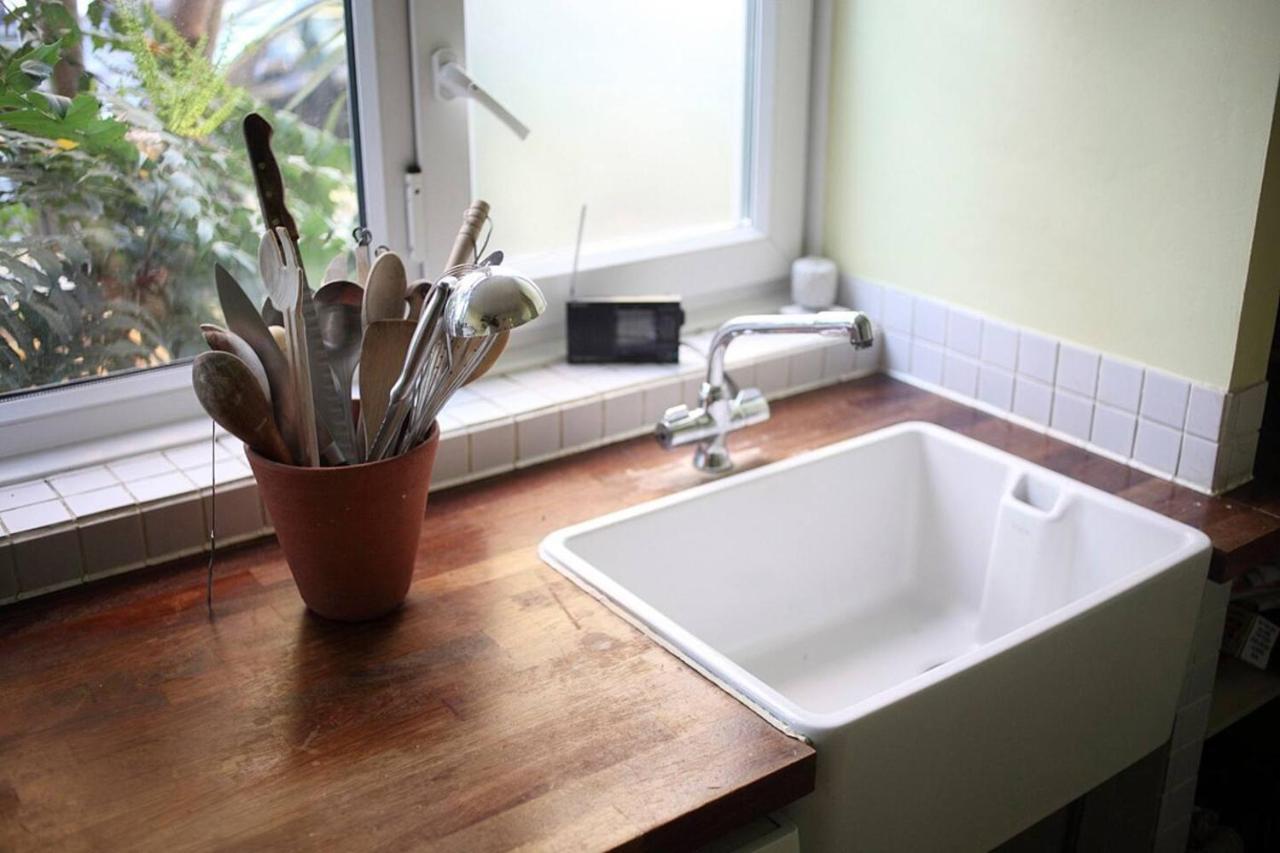 Apartment 3 Bed With Garden In Zone One Se1 *
