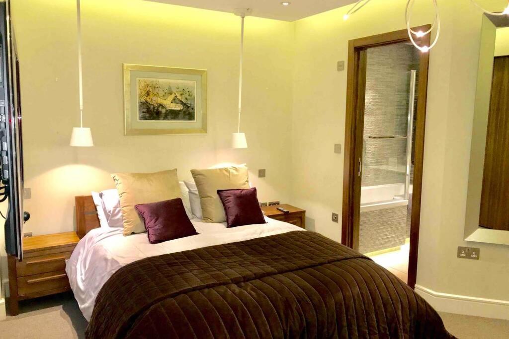 Stylish Large Cool 3 Bed 3 Bath Marylebone +ac Apartment