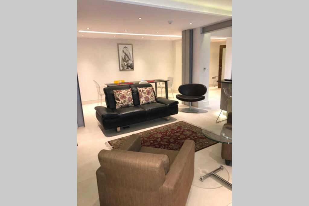 Stylish Large Cool 3 Bed 3 Bath Marylebone +ac * London