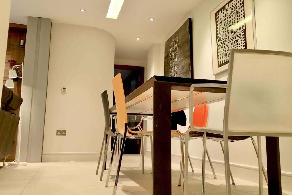 Apartment Stylish Large Cool 3 Bed 3 Bath Marylebone +ac London