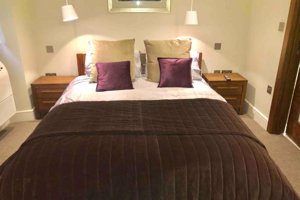 Stylish Large Cool 3 Bed 3 Bath Marylebone +ac Apartment London