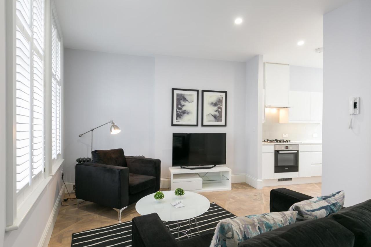 Urban Chic - Shaftesbury Apartment *