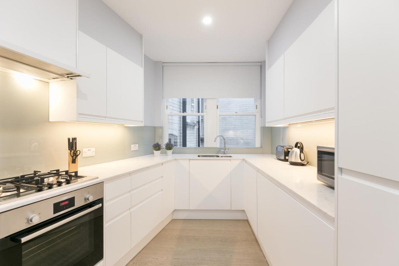 Urban Chic - Shaftesbury Apartment