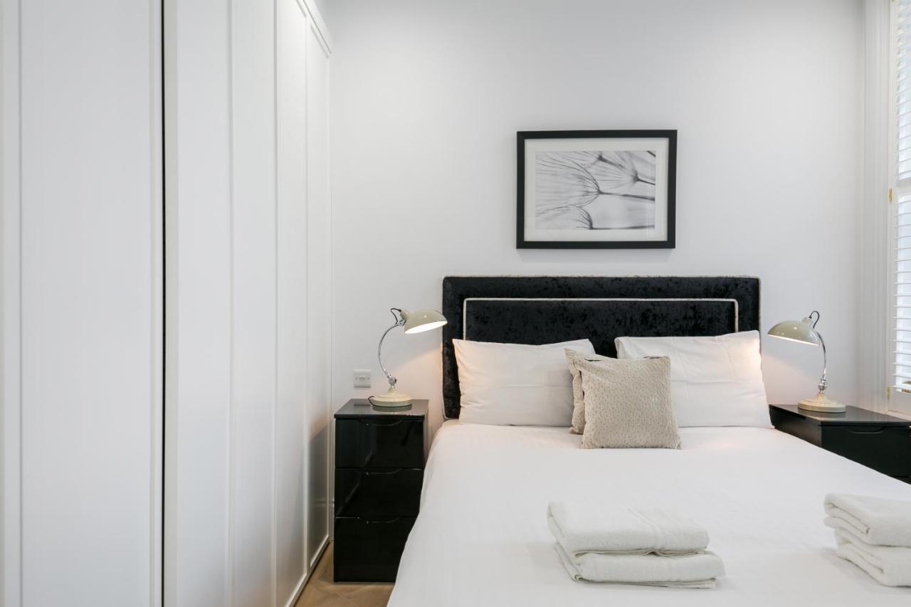Urban Chic - Shaftesbury Apartment *