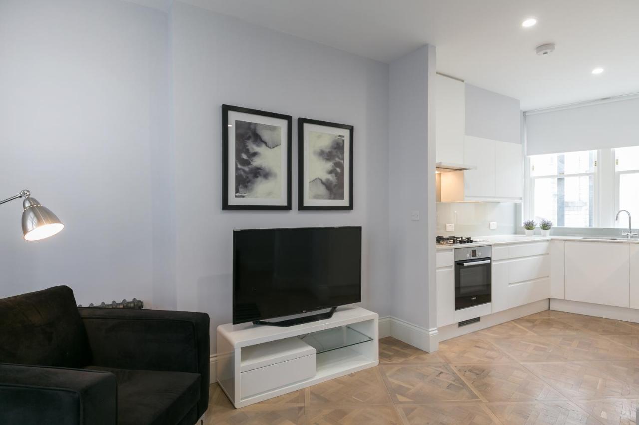 Urban Chic - Shaftesbury Apartment *
