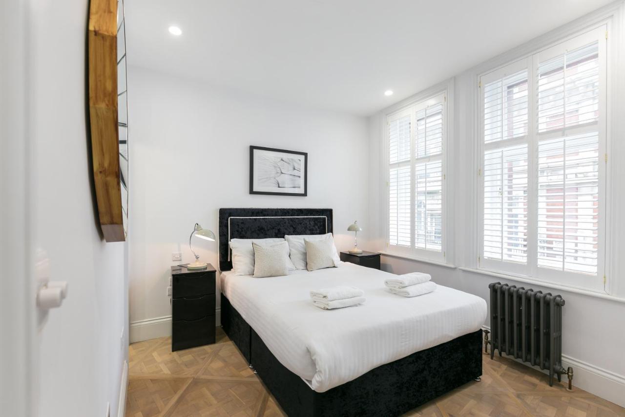 Urban Chic - Shaftesbury * London