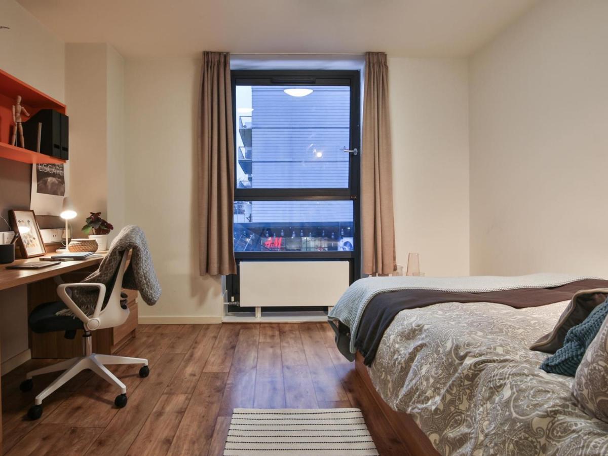 Sterling Court In Wembley * London