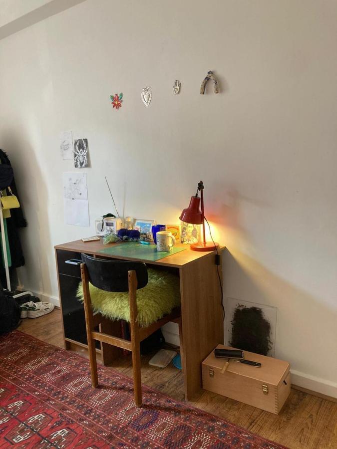 Charming 3-bed In Apartment *