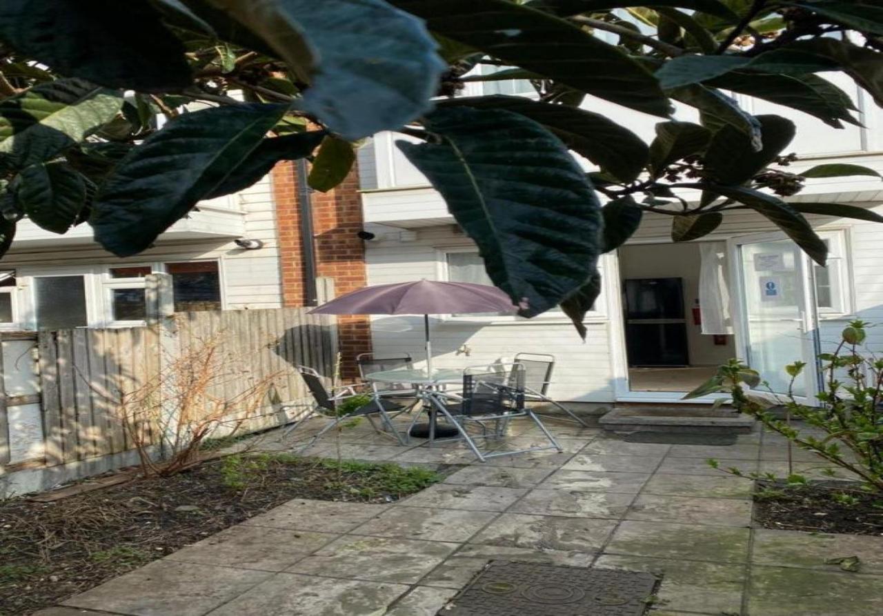 Holiday home Stunning Four Bedroom House Close To Excel, O2 & With Free Parking *