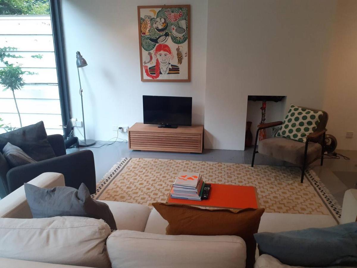 3 Bed With Garden In Zone One Se1 London