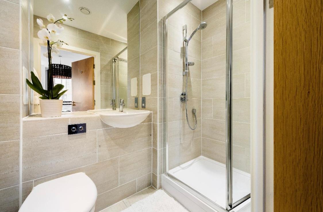Lovely 2 Bed 15mins From Bond St Apartment *