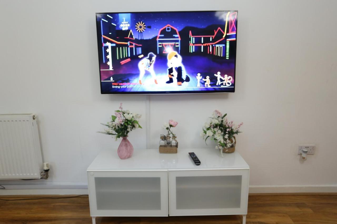 Bridge House Apartment London