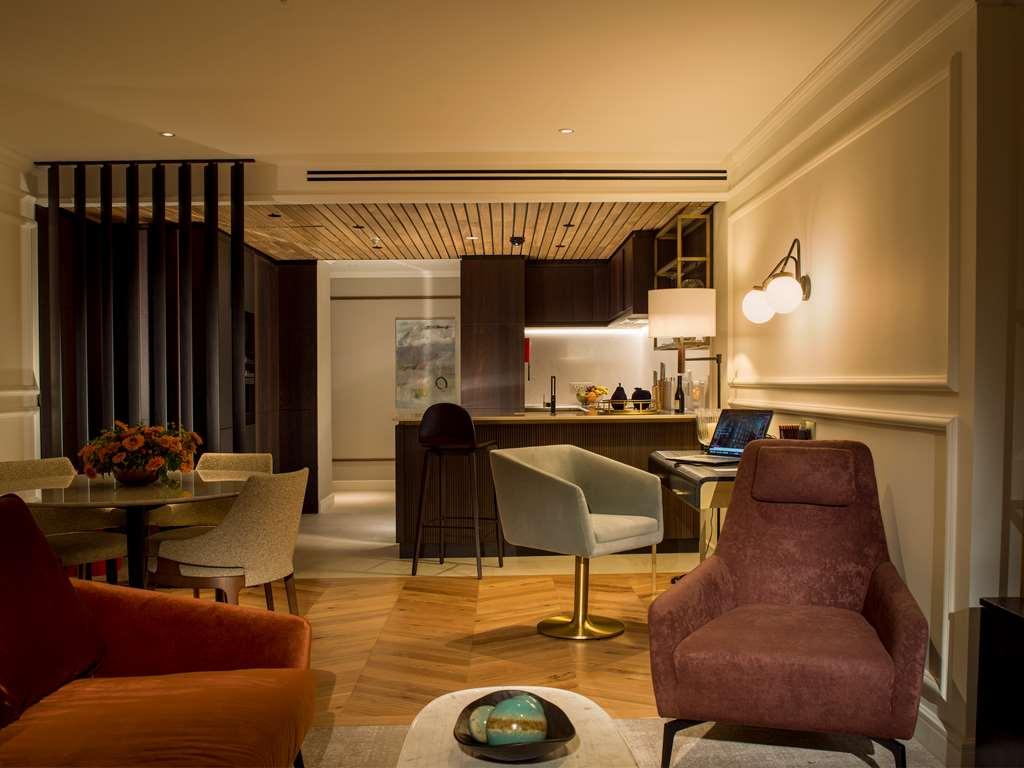 The Guardsman - Preferred And Hotel London