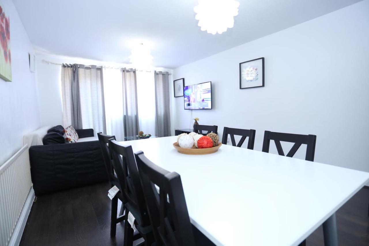 Beautiful 3 Beds House West Thamesmead London Casa de férias Londres