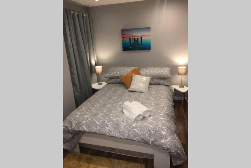 Apartment Large 3 Bedroom In Gated Development *