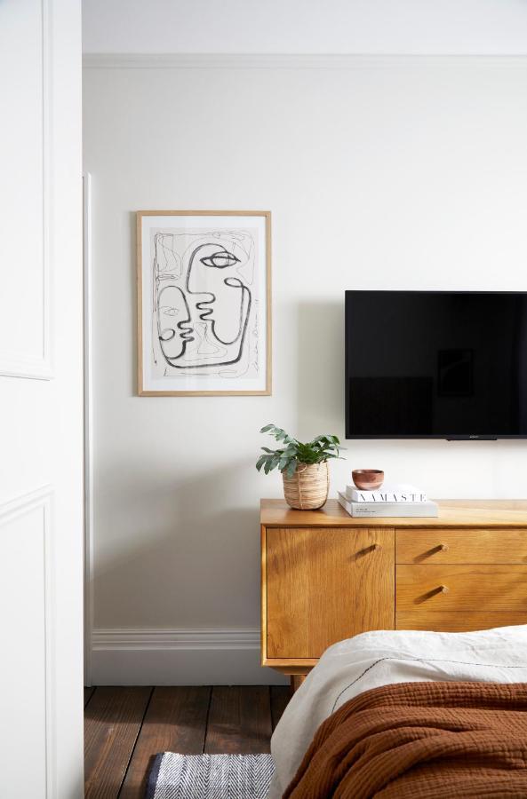 Modern 1 Bedroom - Minutes From Angel Tube St. Apartment